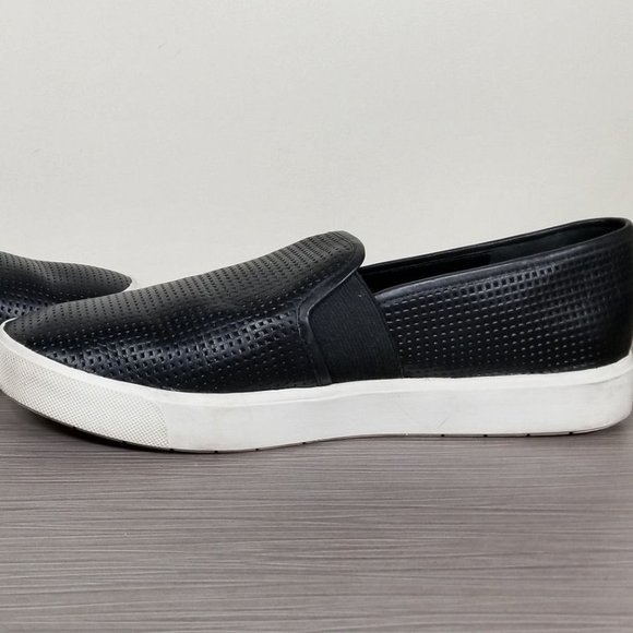 Vince Blair 5 Slip-On Sneaker, Black Leather, Womens Size 8 US / 39 - Picture 6 of 10